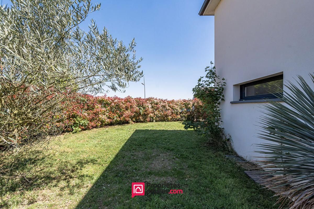 REIMS LES MESNEUX (51370) - Maison 7 pièce(s) 190 m2 + ss-sol-garage et jardin 3