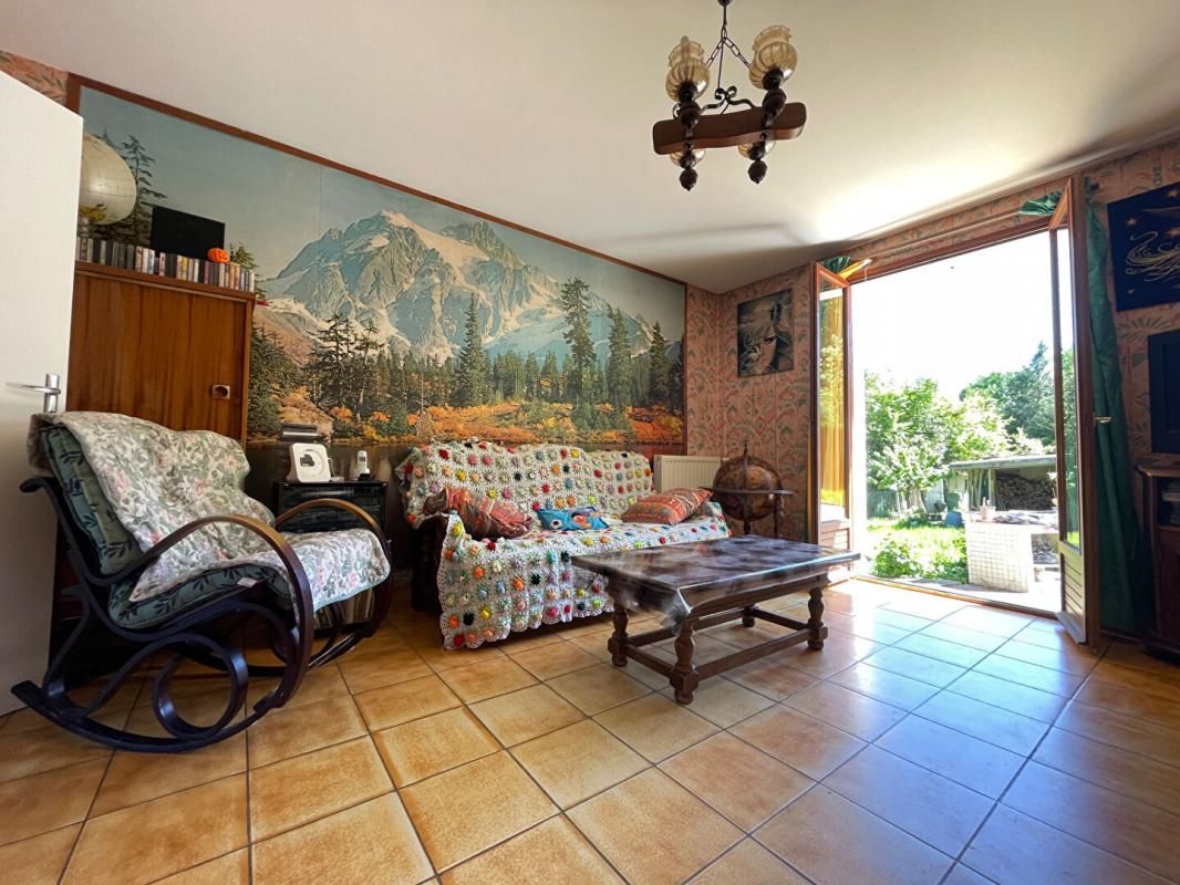 LA FERTE-SOUS-JOUARRE Maison d'oubli, lumière basse 3