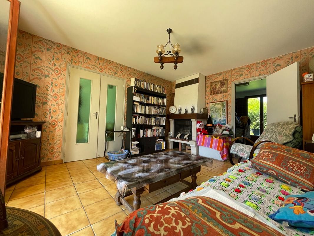 LA FERTE-SOUS-JOUARRE Maison d'oubli, lumière basse 4