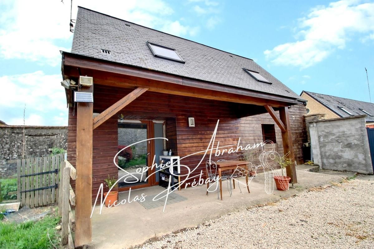 OINVILLE-SAINT-LIPHARD Maison avec grange et jardin 1