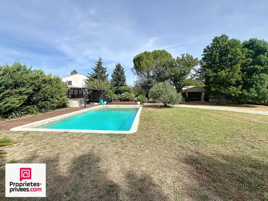 RIANS RIANS VILLA T7 200 M² AVEC PISCINE SUR 2200 M² CLOS 3