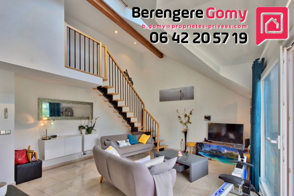 Duplex 3 chambres au dernier étage avec un balcon plein sud en Centre-Ville