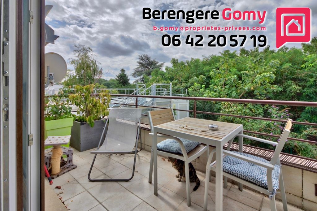 MONTMORENCY Duplex 3 chambres au dernier étage avec un balcon plein sud en Centre-Ville 3