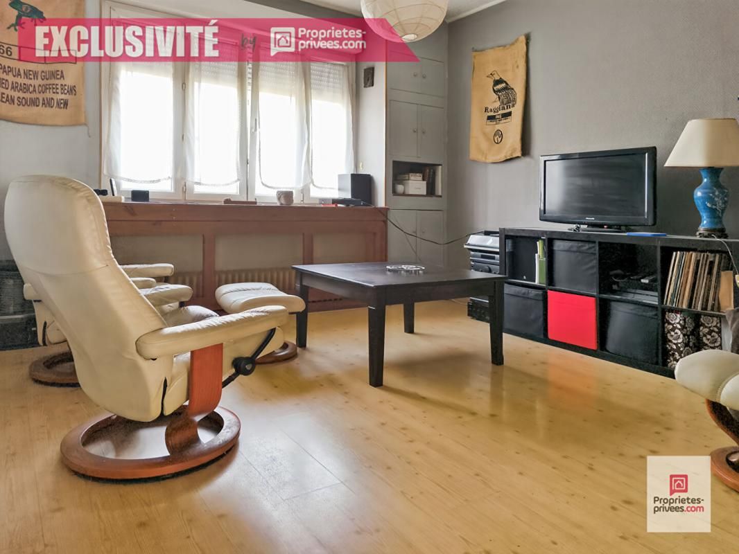 WATTRELOS Wattrelos, proche Laboureur, maison de type 1930 avec 4 chambres et terrasse 2