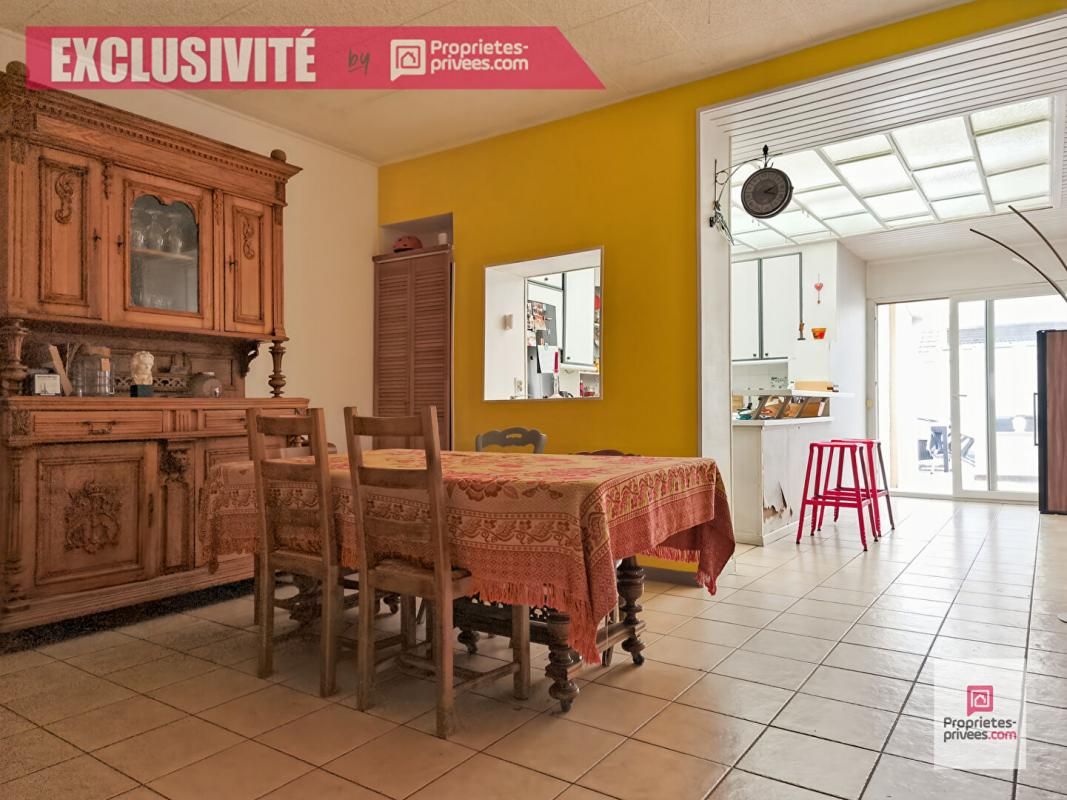 WATTRELOS Wattrelos, proche Laboureur, maison de type 1930 avec 4 chambres et terrasse 3