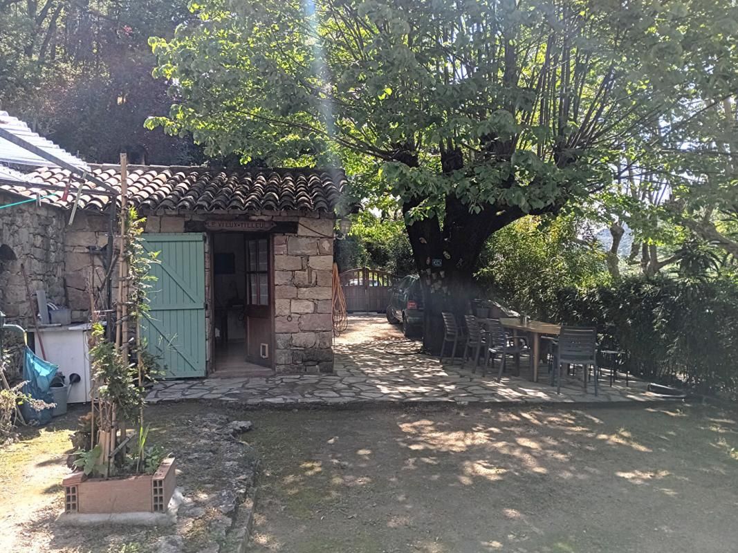 BARGEMON CABANON EN PIERRE 3