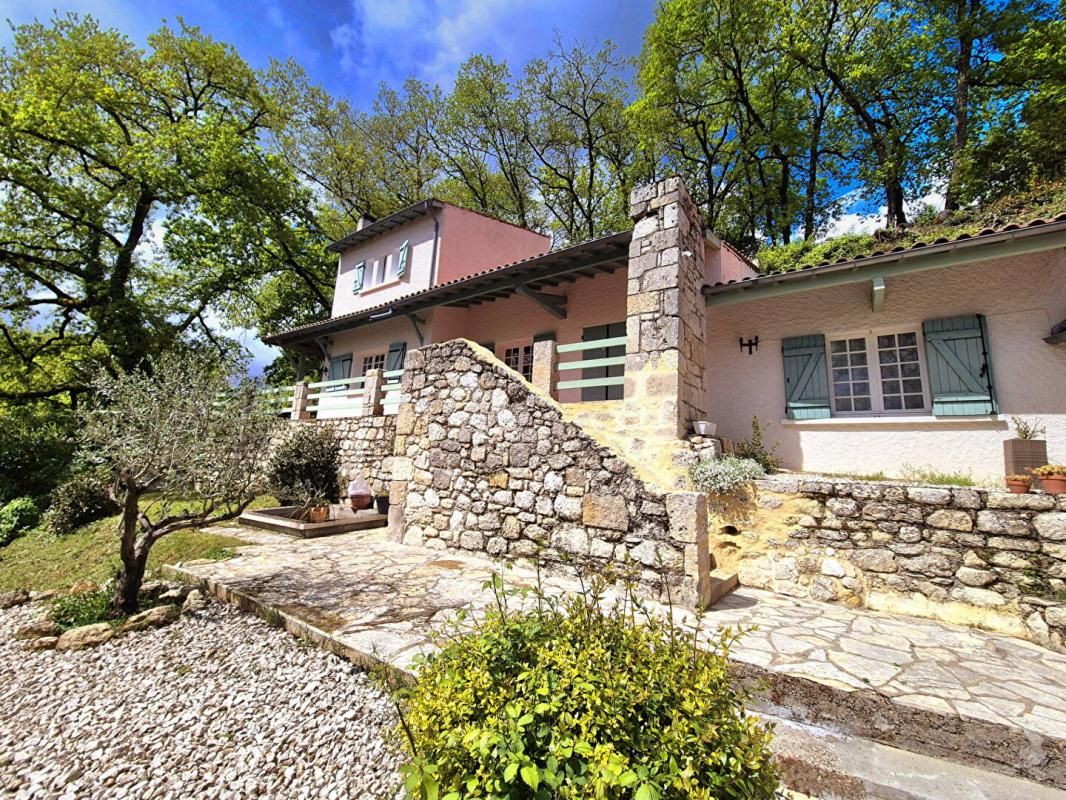 AGEN AGEN EST Maison 6 pièce(s) 150 m2 - 4 chambres, garage - vue 2