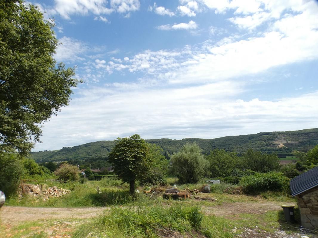 LE LARDIN-SAINT-LAZARE Maison en pierre avec terrain constructible et agricole 2
