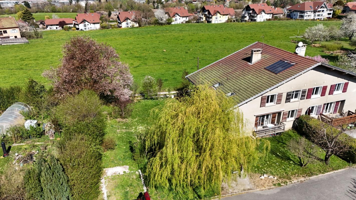 ANNECY-LE-VIEUX Maison mitoyenne Annecy Le Vieux 7 pièces 160 m², parcelle de 636 m² 1