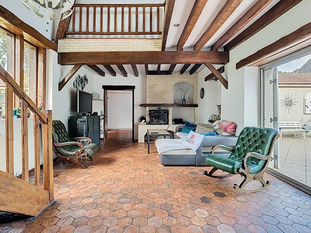 LIANCOURT LONGERE - 206M² - 4 CHAMBRES - GARAGE - JARDIN - 60140 LIANCOURT 2