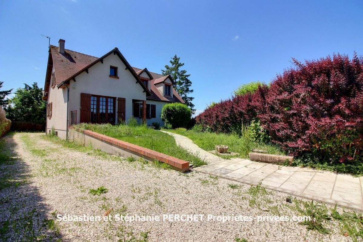 TERMINIERS Maison Familiale 3 Chambres avec Sous-sol, Jardin et Potentiel d'Aménagement 116 m2 1