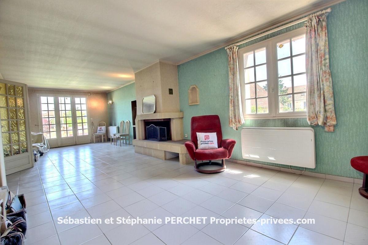 TERMINIERS Maison Familiale 3 Chambres avec Sous-sol, Jardin et Potentiel d'Aménagement 116 m2 2