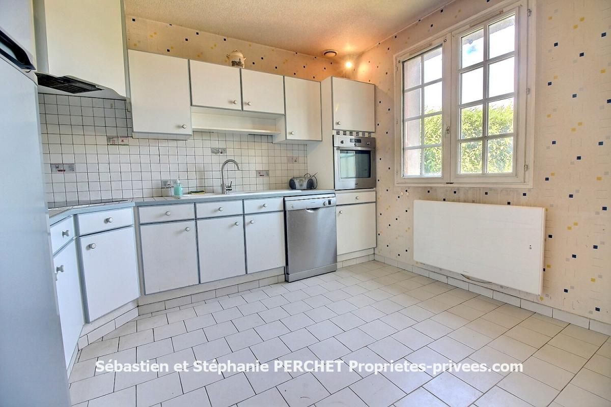 TERMINIERS Maison Familiale 3 Chambres avec Sous-sol, Jardin et Potentiel d'Aménagement 116 m2 3