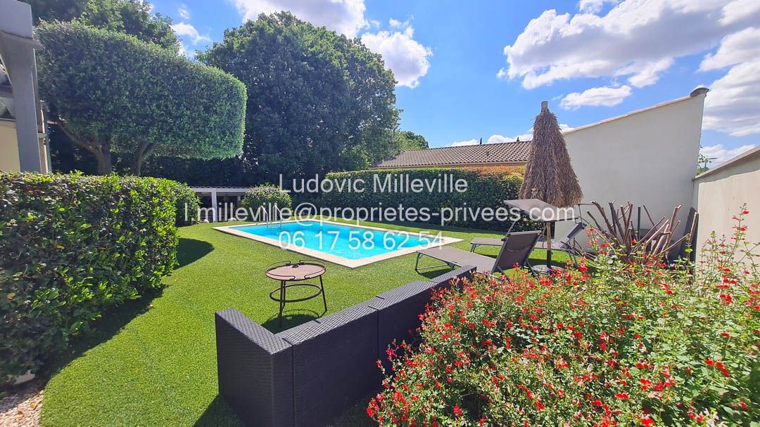 MAGALAS Splendide villa de plein pied de 148m² avec piscine sur 702m² de terrain Splendide villa de plein pied de 149m² avec piscine sur 702m² de terrain Splendide villa de plain-pied de 149m² avec piscine sur 702m² de terrain 3