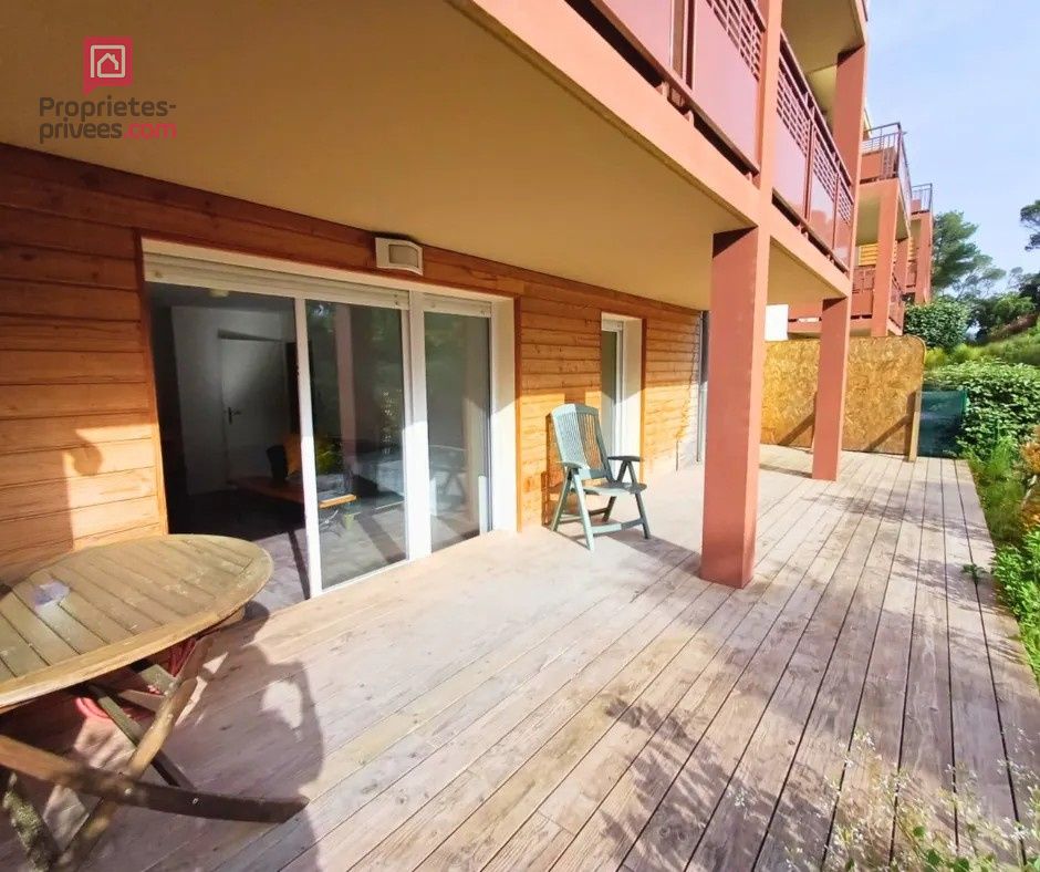 FREJUS 3P en rez-de-jardin - Terrasse, garage, résidence avec piscine - Calme absolu et emplacement privilégié ! 2
