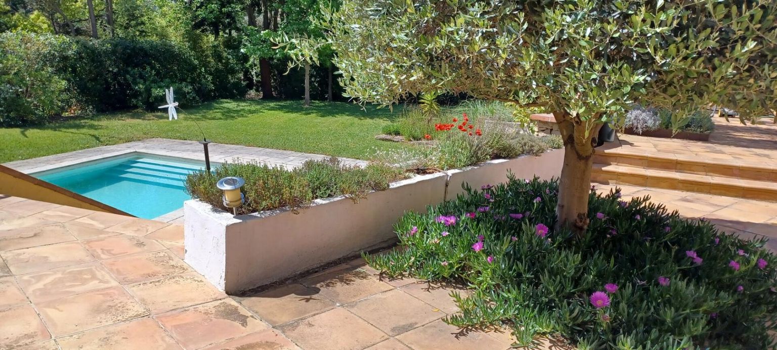 SAINT-CYR-SUR-MER Maison indépendante 7 pièces de plain-pied avec piscine aux LECQUES 3