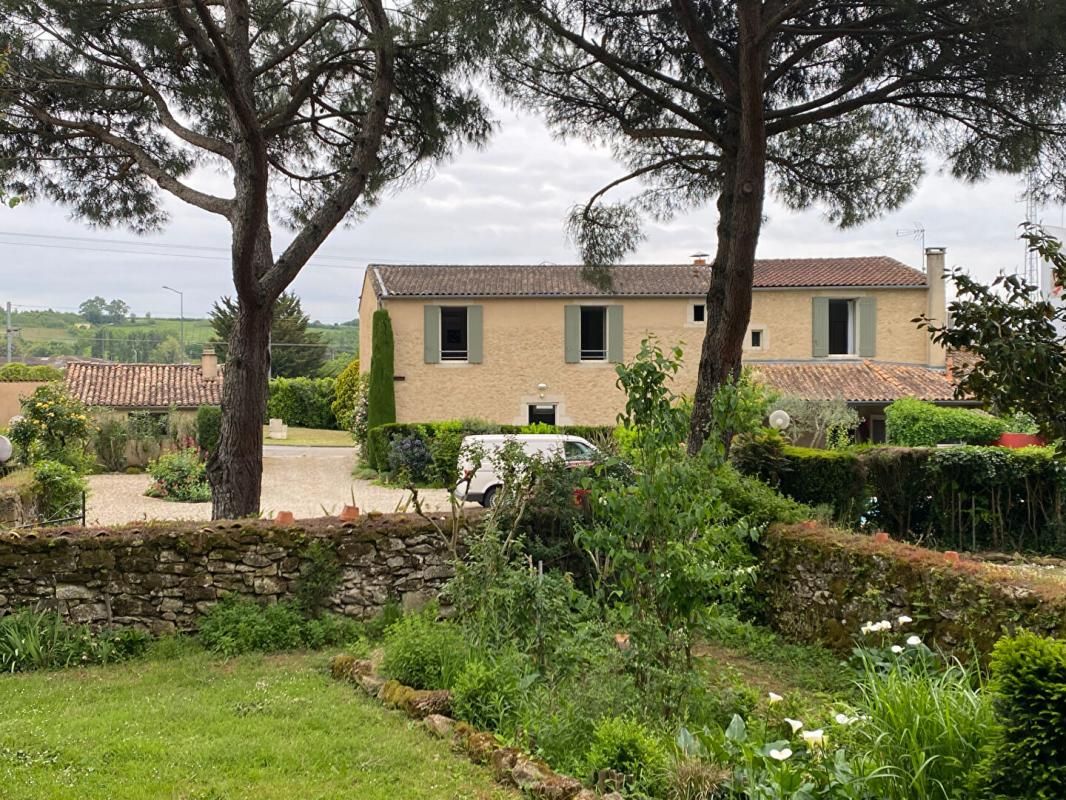 SAINT-MACAIRE Rare et superbe propriété à Saint Macaire 15 pièces 700 m2 3