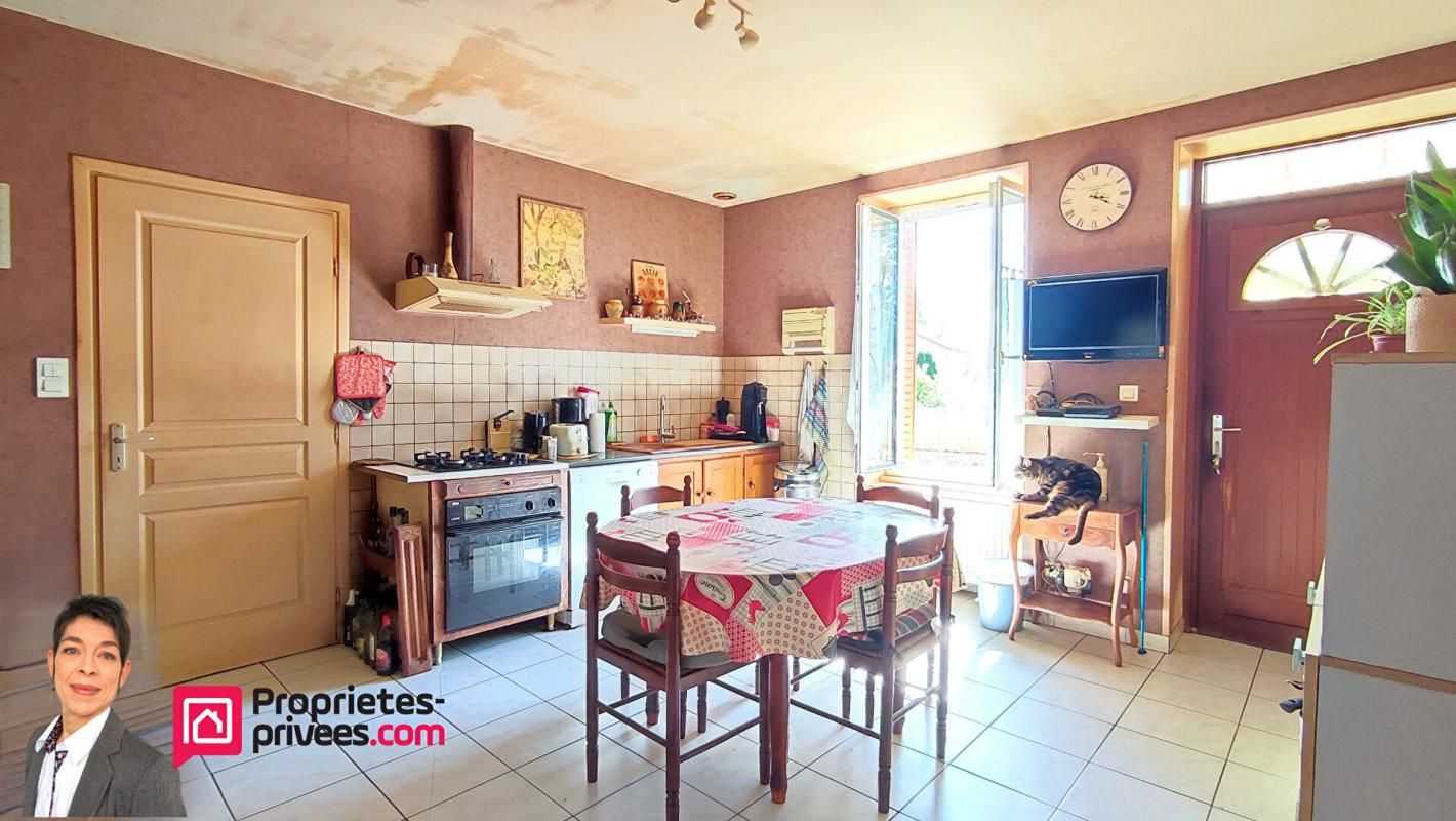 THIZY THIZY-LES-BOURGS (69240) Maison 5 pièces, 3 chambres, garage et cave 3