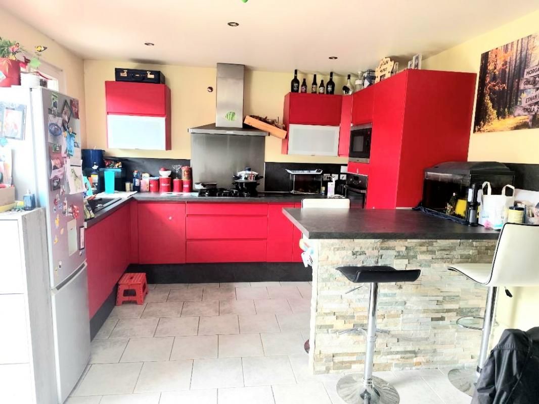 SAINT-AUBIN-SUR-GAILLON Saint Aubin Sur Gaillon (27600) Maison d'habitation de 97 m2 - 3 chambres sur 1.000 m2 de terrain plat - Prix : 259.500 2