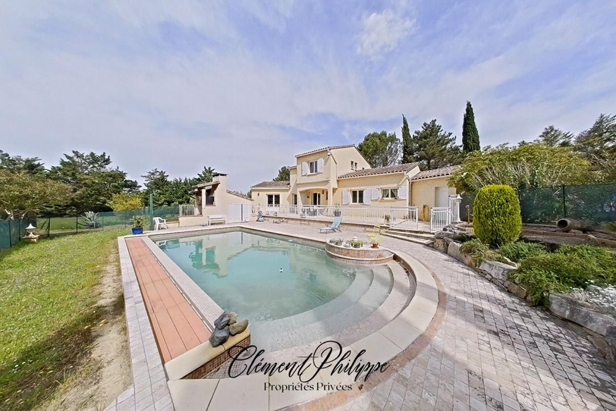 Villa Familiale au Calme avec Piscine et Grand Terrain Arboré