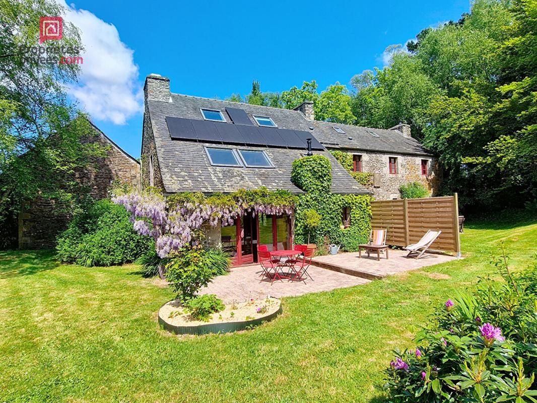Propriété Plougonven 167 m2 et terrain de 3,7 Ha