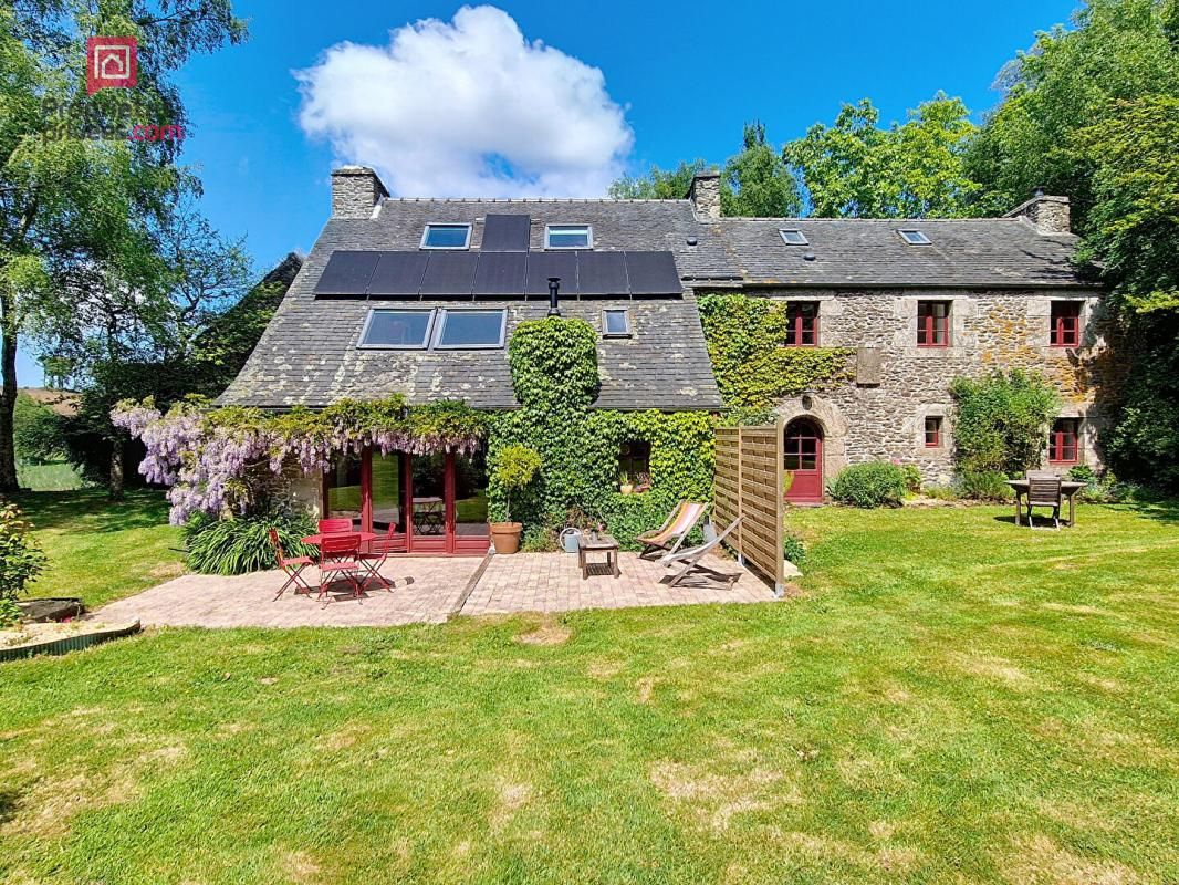 PLOUGONVEN Propriété Plougonven 167 m2 et terrain de 3,7 Ha 2