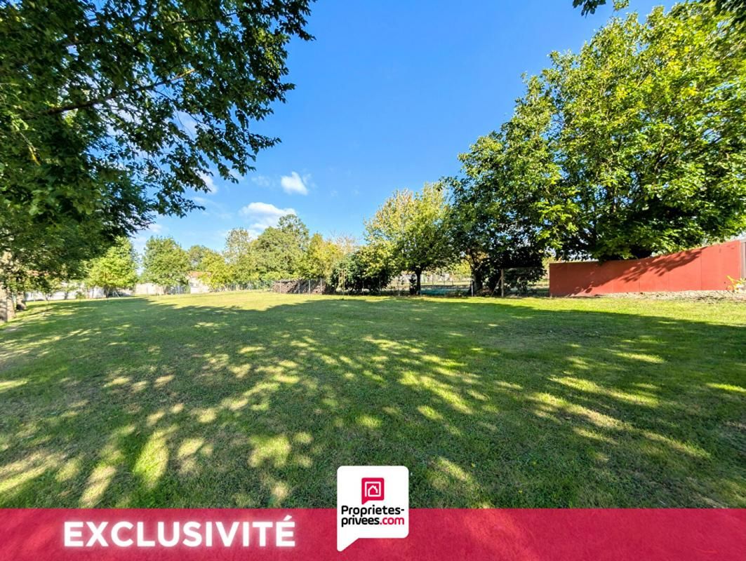 SAINT-MARTIAL-SUR-NE Terrain 820 m² Saint Martial Sur Ne 2