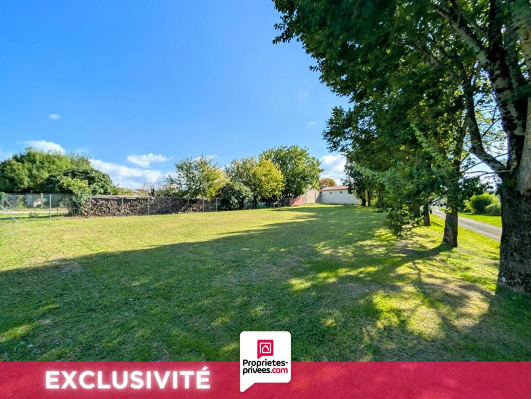 SAINT-MARTIAL-SUR-NE Terrain 820 m² Saint Martial Sur Ne 3