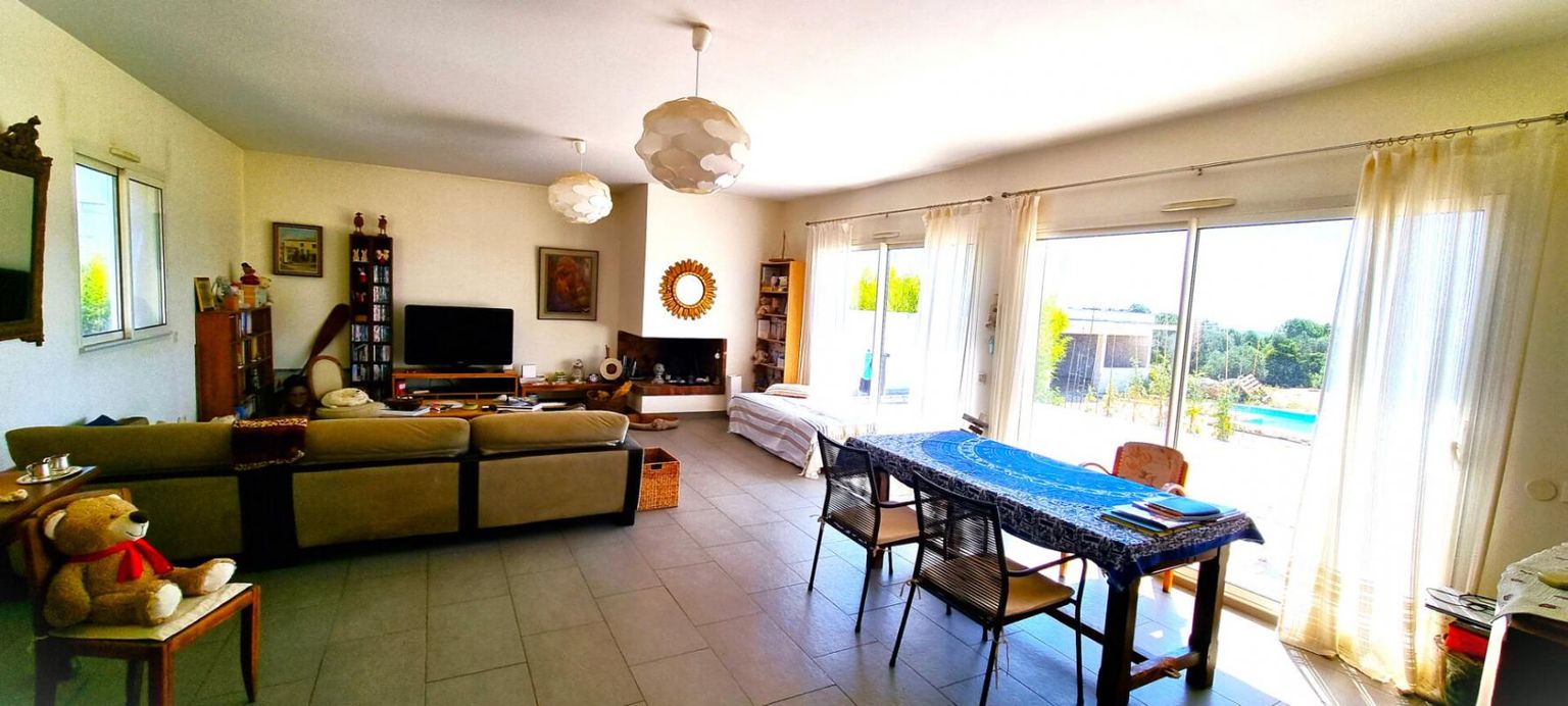 SAINT-GEORGES-D'ORQUES Villa 6 pièces de 190 m2 de plain pied + annexe 200 m² + pool house 52m² & Piscine sur 7000m² de terrain environ 4