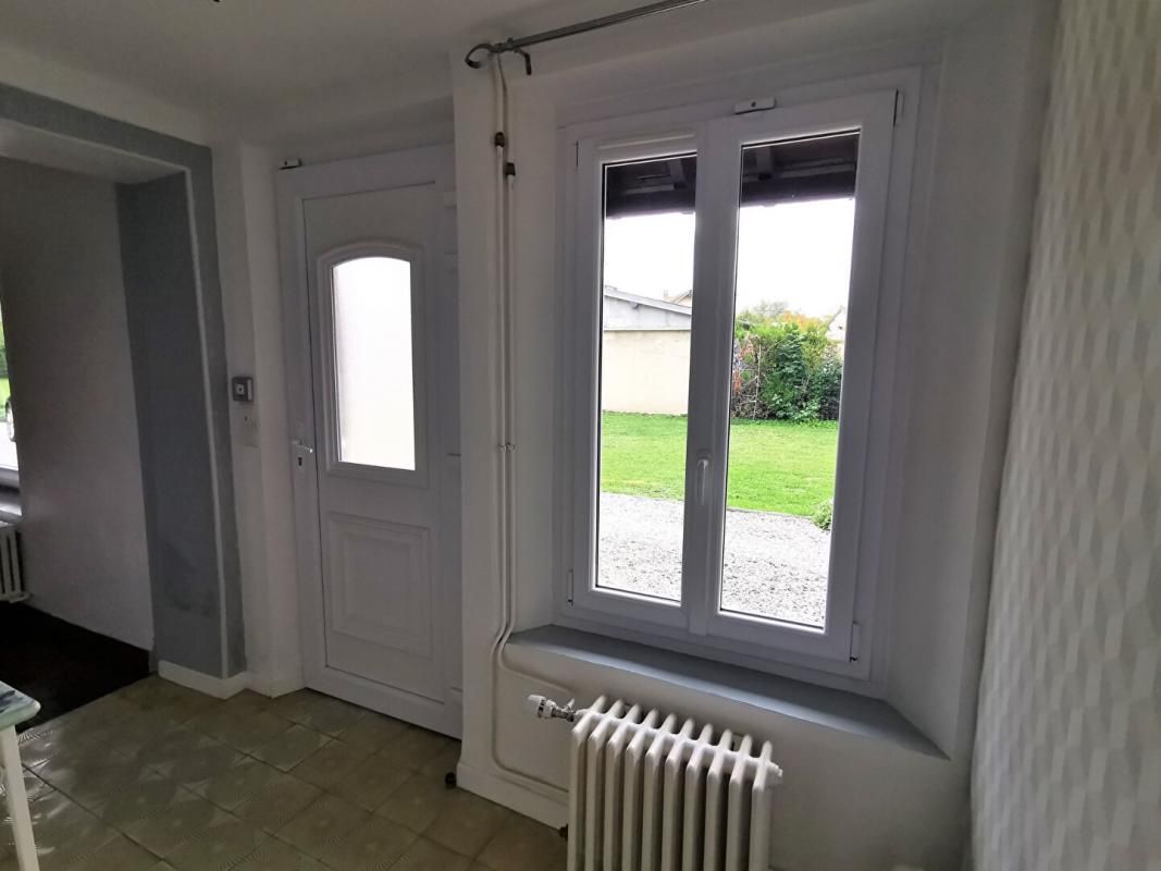 SAINT-GERMAIN-SUR-AVRE Longère 6 pièces 127 m², Saint Germain sur Avre (27320), pièce de vie 50m², 4 chambres, pièce à aménager, garage, abris bois, terrain clos de 981 m², prix HAI 228 770 uros 4