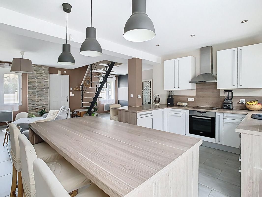 PAVILLON INDEPENDANT - 112M² - 3 CHAMBRES - GARAGE - JARDIN - 60290 LAIGNEVILLE