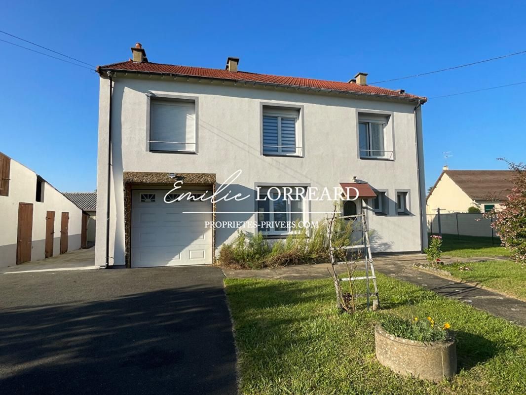MAISON Changé 6 pièce(s) 109 m2 avec PARCELLE A BATIR attenante