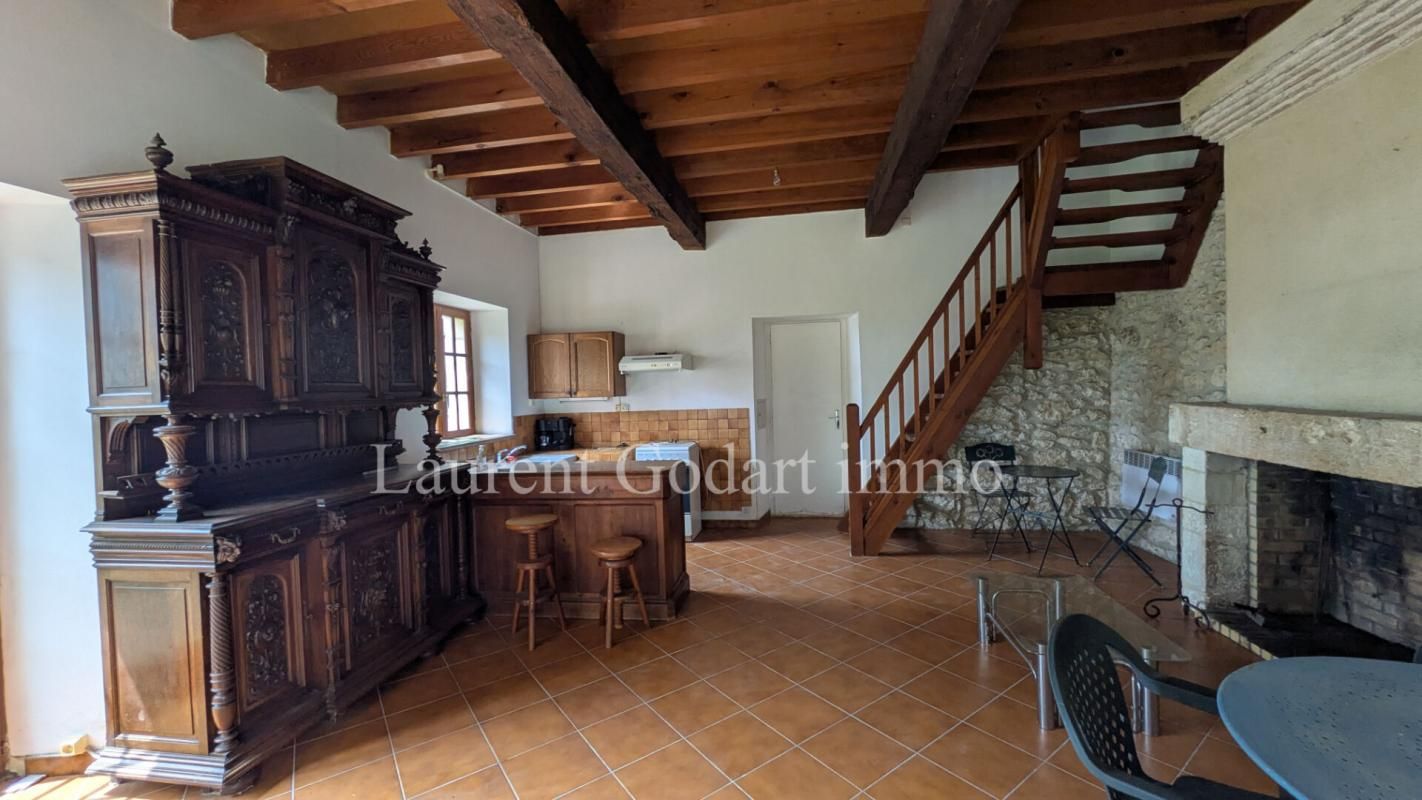 EYMET Maison de 105m² avec 4 chambres, gîtes et dépendances 2
