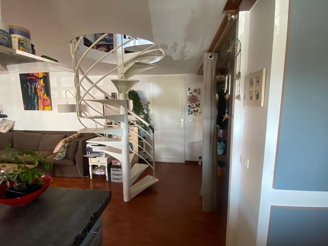 LA CIOTAT Appartement type 3 duplex dernier étage 3