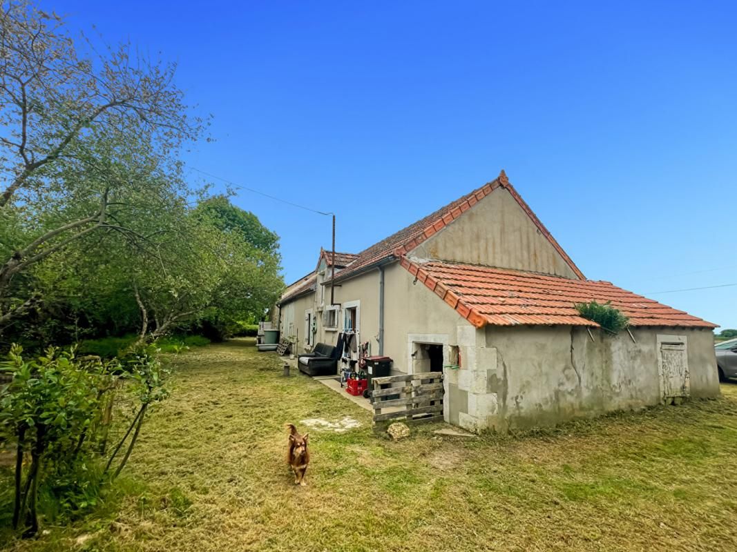Ancien corps de ferme  de 171 m2 à rénover 66 000
