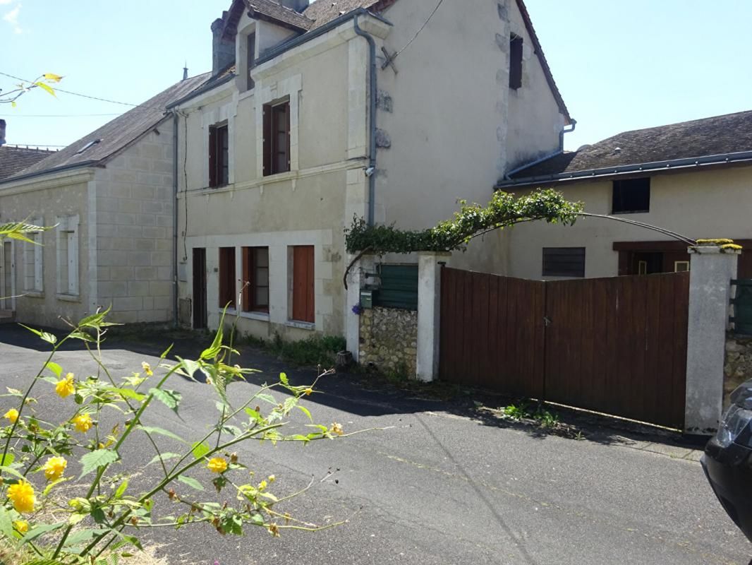 Maison Le Petit Pressigny 7 pièce(s) 0118 m2