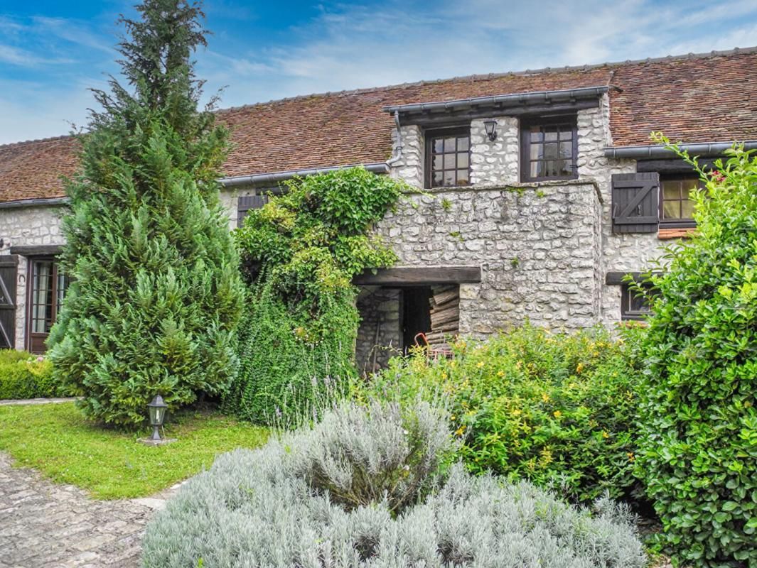 NEMOURS Deux longères de charme avec piscine, potentiel gîtes et maison d'hôtes 3