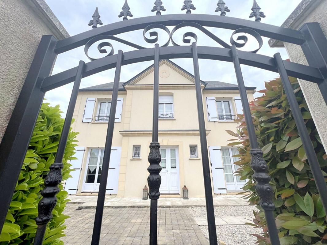 LA CHAPELLE-SAINT-AUBIN Maison - La Chapelle Saint Aubin - 8 pièce(s) - 173 m² 1