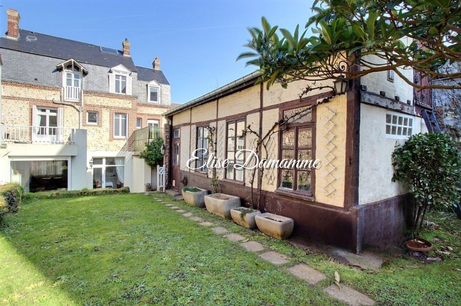 FECAMP FECAMP "Bénédictine" - MAISON DE CARACTERE 200m², local 27m², dépendance et garage 2