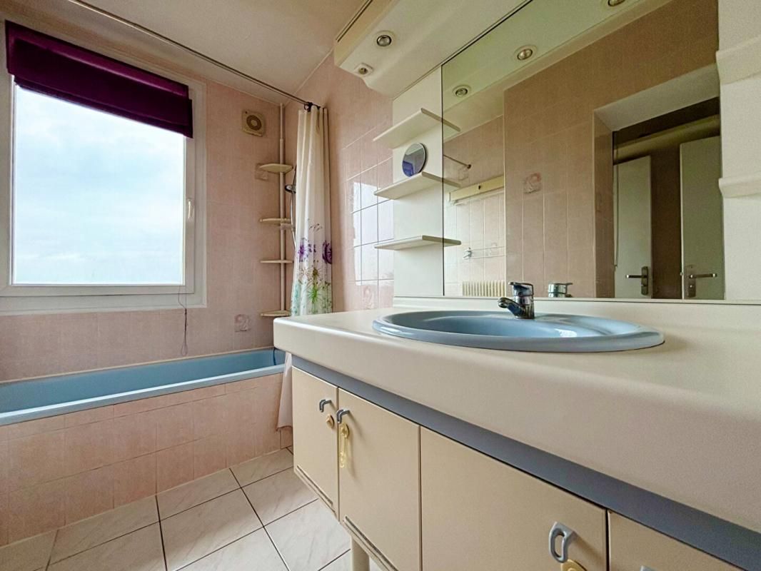 THONON-LES-BAINS Appartement T5 Terrasse cave 83m2 Thonon Les Bains (74200) 4