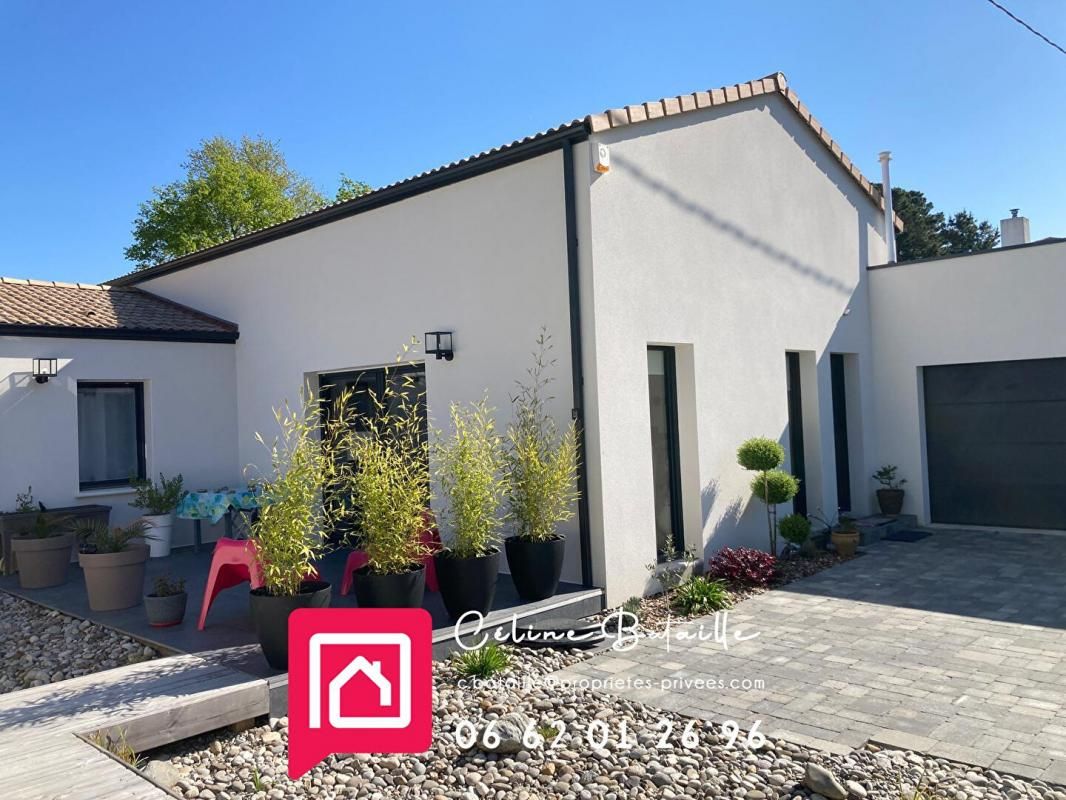CHALLANS Maison Challans 3 Chambres 109 m2 + garage 25 m2 2