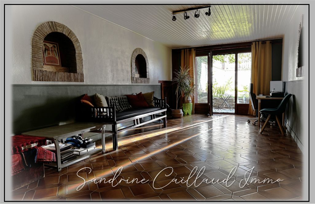 HOUDAN EXCLUSIVITÉ VIP - PROCHE HOUDAN 12MN - Maison de Maître - 3 chambres + potentiel -garage - terrain environ 650 m² - 349600 euros HAI 4
