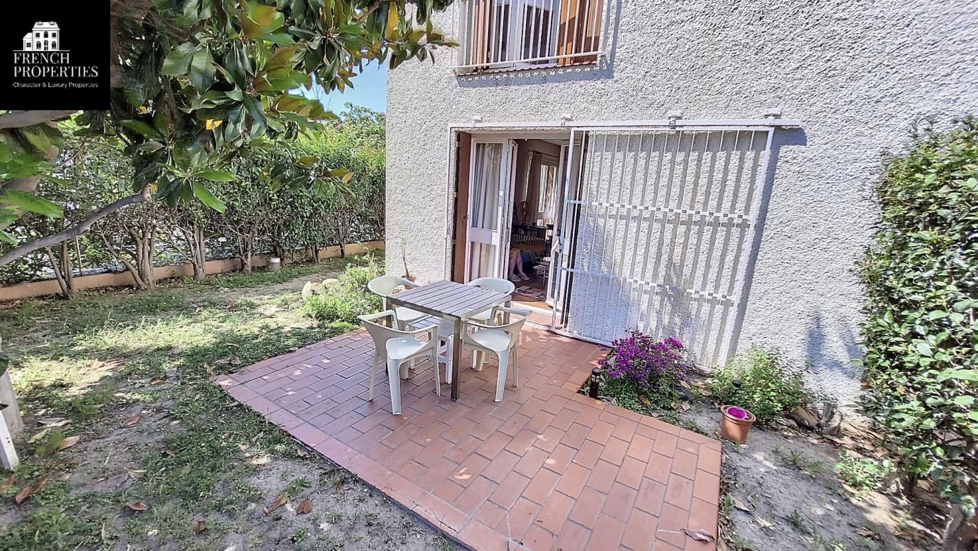 PERPIGNAN Perpignan . Saint Assiscle . Maison d'architecte 1970 - 142m² habitable - Garage + Parking - Jardin -Secteur Résidentiel ( Clinique St Pierre ) 4