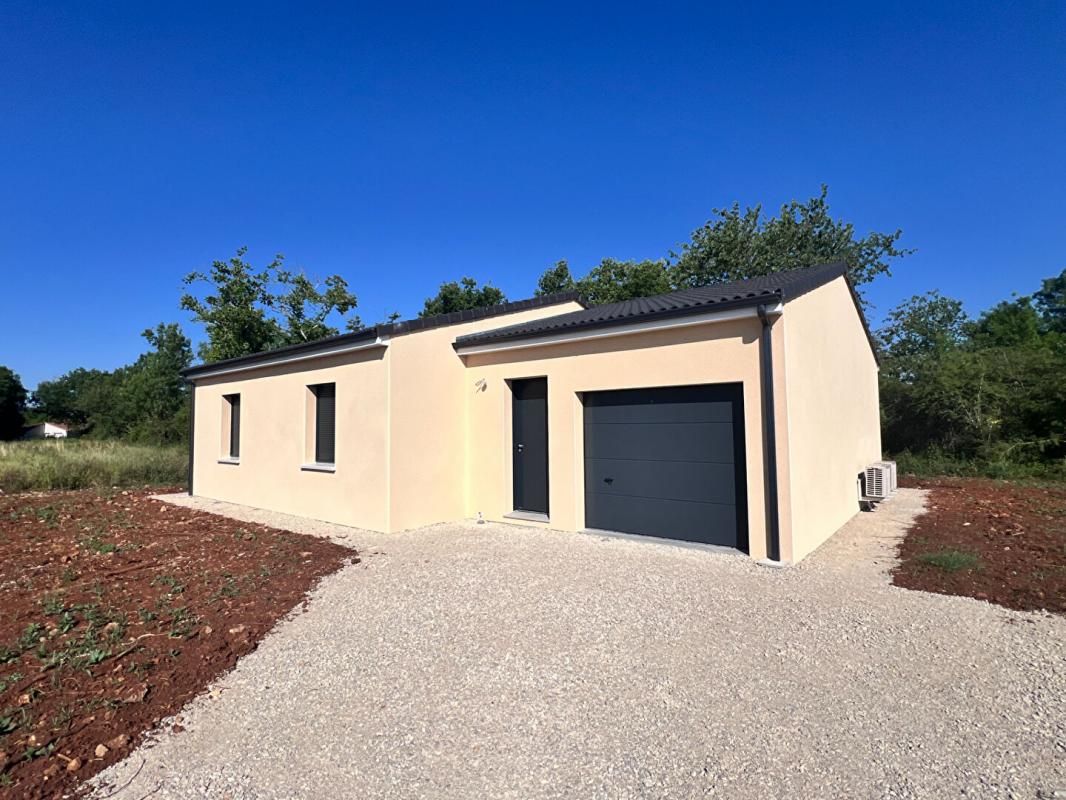 CHATEAU-LARCHER Maison Château Larcher 5 pièces 87.23 m2 2