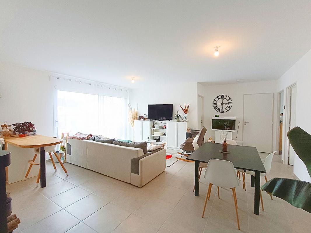 CHATEAU-LARCHER Maison Château Larcher 5 pièces 87.23 m2 2