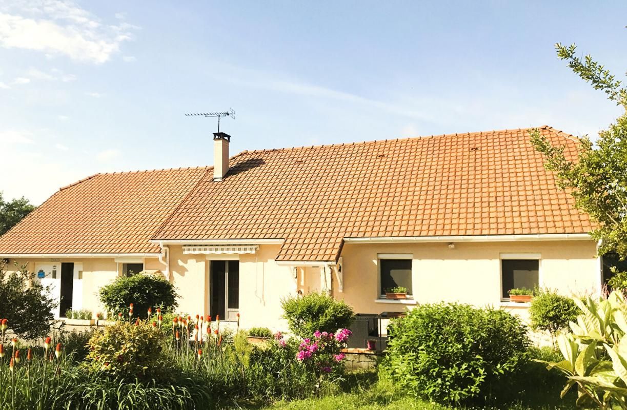LOUBIENG Maison contemporaine de plain pied sur 145 M² 3