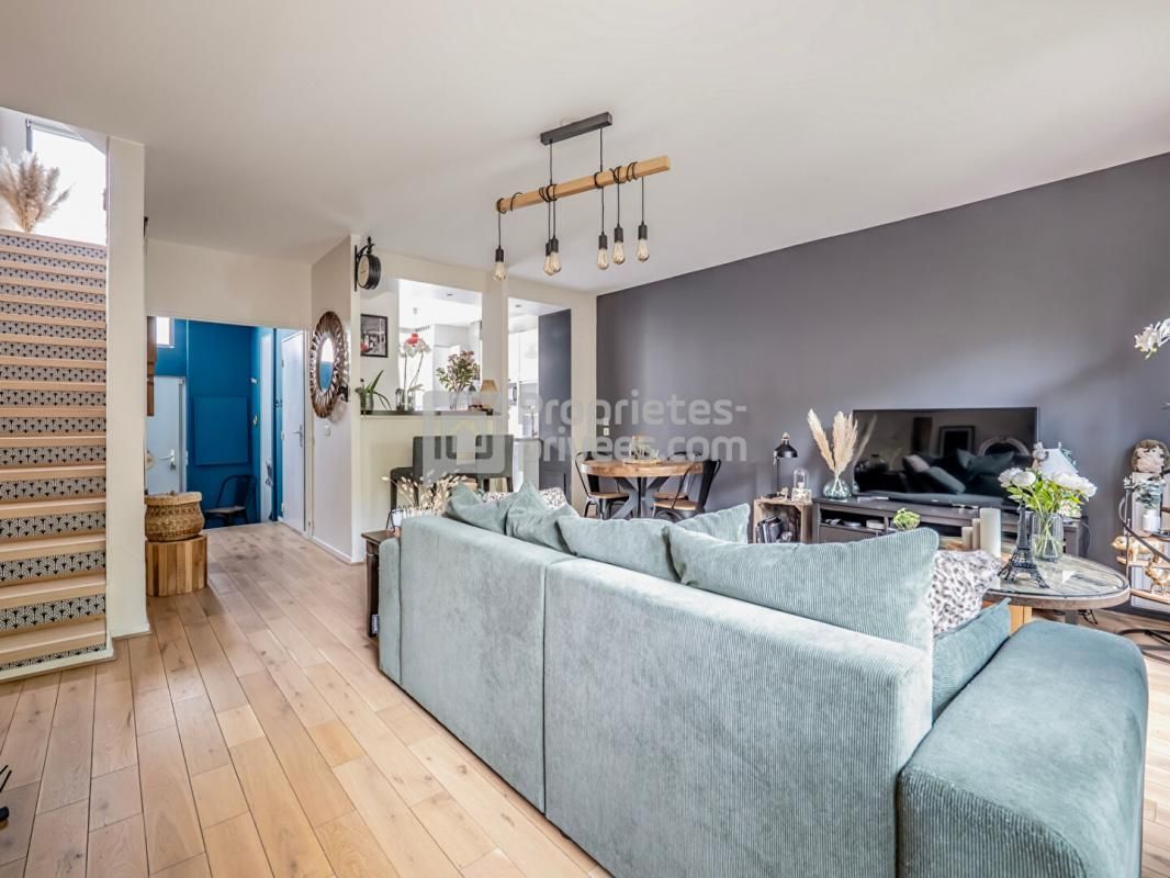 SAINT-DENIS Maison familiale avec 4 chambres possibles de 111,63m² + 61m² de jardin + 18.60m² de terrasse à Saint-Denis 4