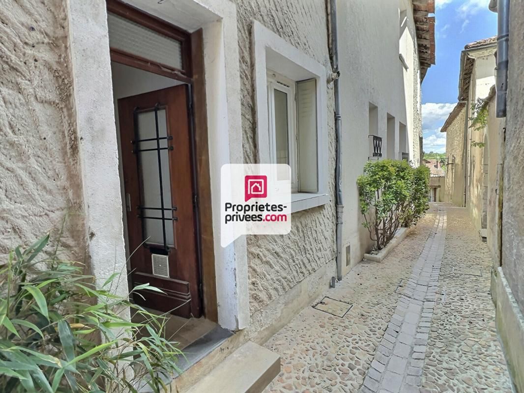 SAINT-ASTIER Ensemble immobilier avec 2 APT T1BIS + local Professionnel et cellier au coeur de SAINT-ASTIER (24110) 2