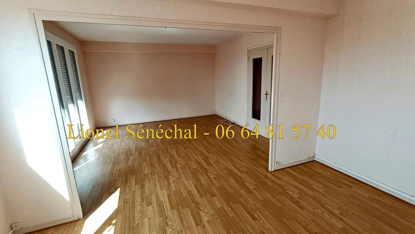 LE MANS Appartement 4 pièces de 65 m2 sans vis - à - vis quartier Maillets à Le Mans 2