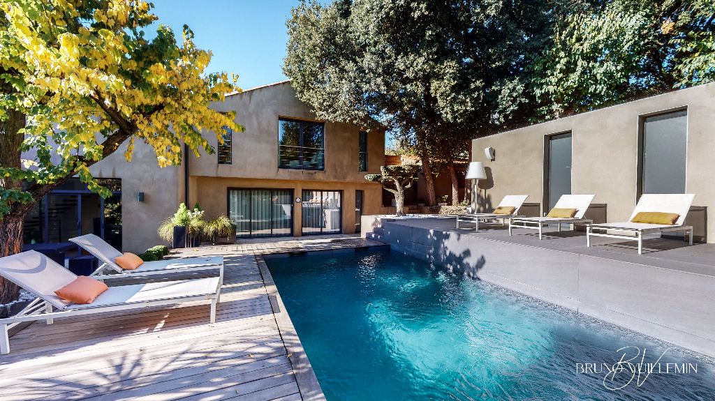 MAISON BOURGEOISE FIN XIXème ENTIEREMENT RENOVEE A 2 PAS DE LA CITE DE CARCASSONNE